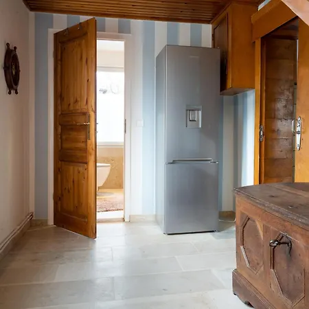 Holiday home Fischerhaus 1, Ostsee 5 Min Zum Strand, 10 Pers. Kroslin