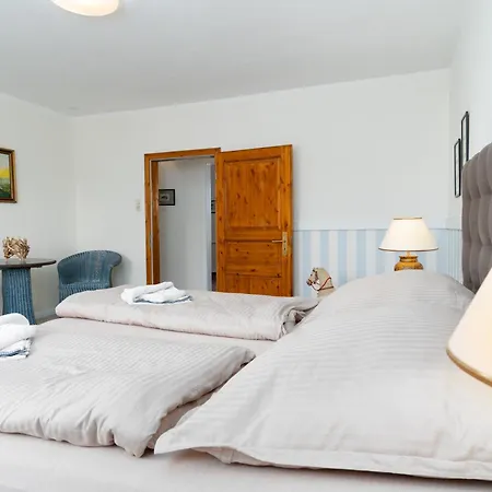 Holiday home Fischerhaus 1, Ostsee 5 Min Zum Strand, 10 Pers. Kroslin